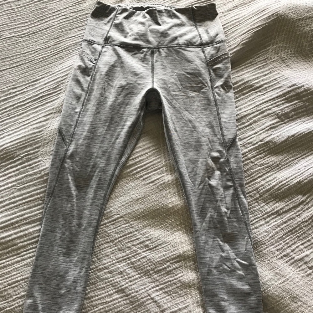 High waisted, cropped leggings with pockets!